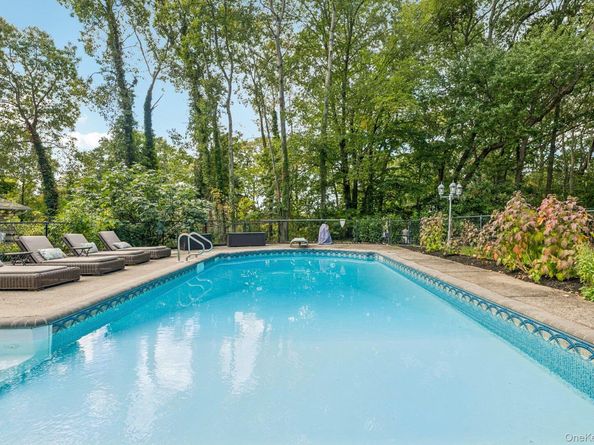 26 Hastings Drive, Northport NY 11768