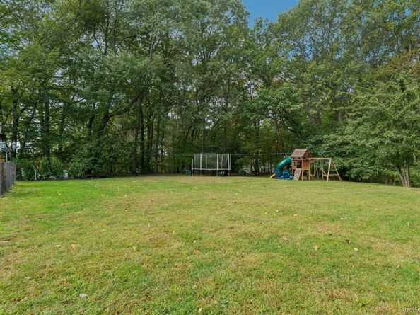 26 Hastings Drive, Northport NY 11768