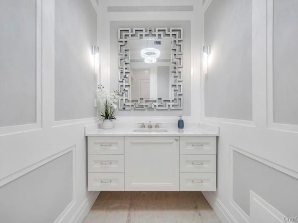 112 Chapel Road, Manhasset NY 11030