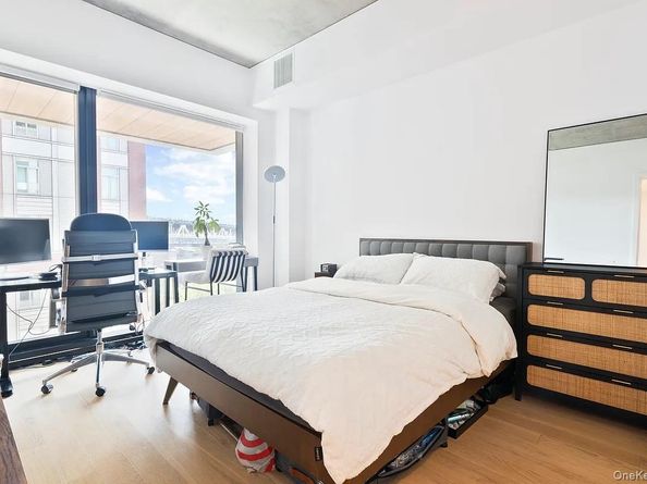 98 Front Street 9J, Brooklyn NY 11201