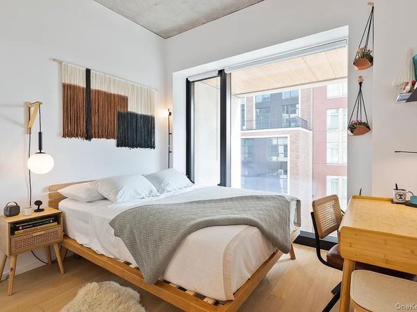 98 Front Street 9J, Brooklyn NY 11201
