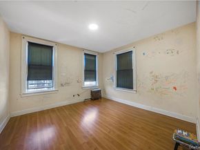 421 S 10th Avenue, Mount Vernon NY 10550