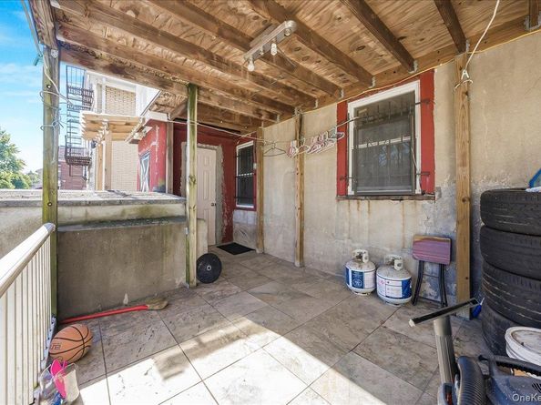 421 S 10th Avenue, Mount Vernon NY 10550
