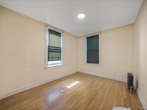 421 S 10th Avenue, Mount Vernon NY 10550