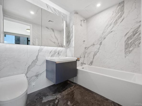 38-20 Parsons Boulevard 404, Flushing NY 11354