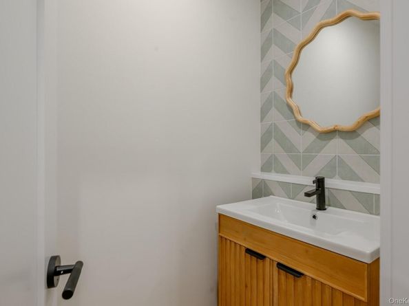 29 Fairway Place 6, Montauk NY 11954