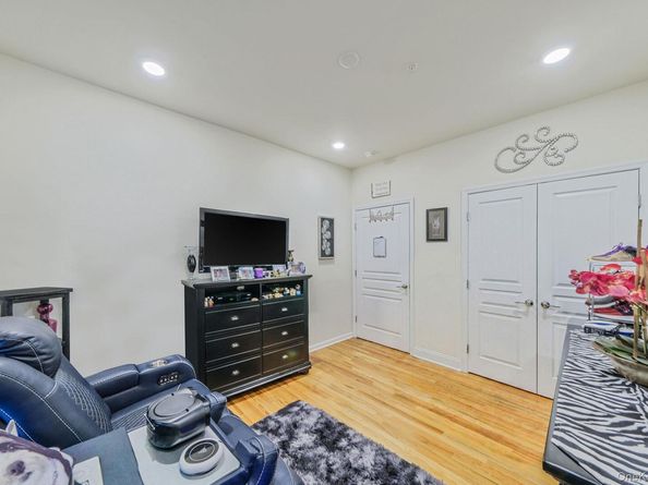 119 Wildwood Circle, Holtsville NY 11742