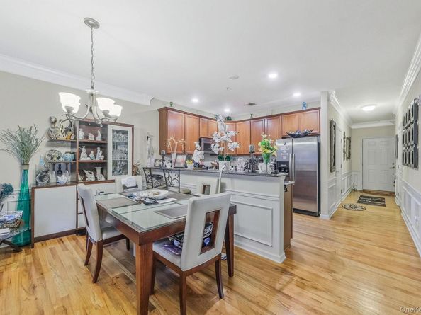 119 Wildwood Circle, Holtsville NY 11742