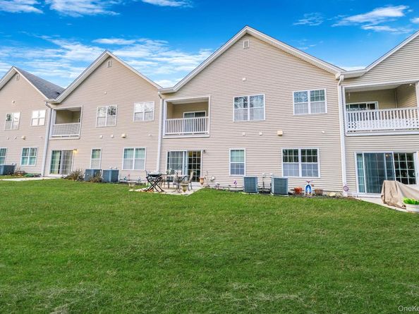 119 Wildwood Circle, Holtsville NY 11742