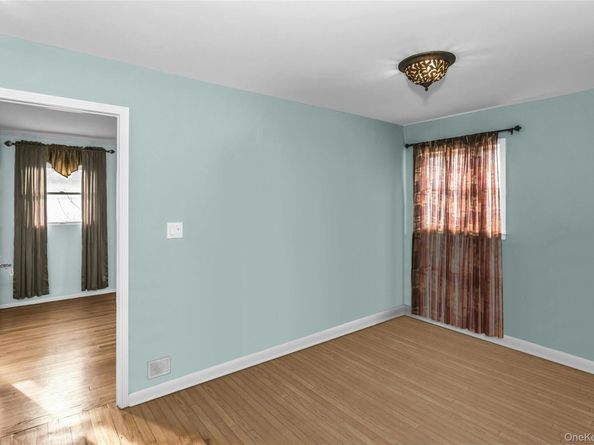 639 N Chicot Avenue, West Islip NY 11795