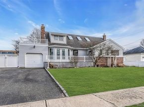 639 N Chicot Avenue, West Islip NY 11795