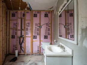 140 Park Avenue, Roosevelt NY 11575