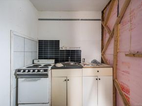 140 Park Avenue, Roosevelt NY 11575