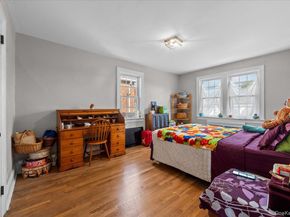 128 Kimball Terrace, Yonkers NY 10704