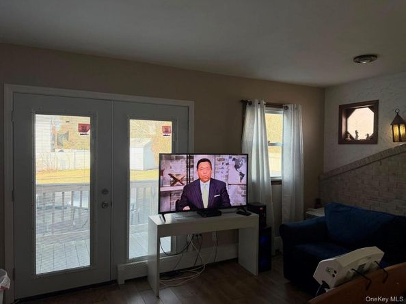 5 Denise Drive, East Patchogue NY 11772