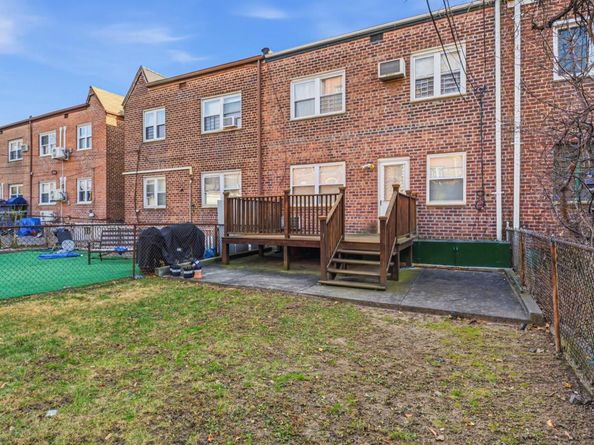 14101 Jewel Avenue, Flushing NY 11367