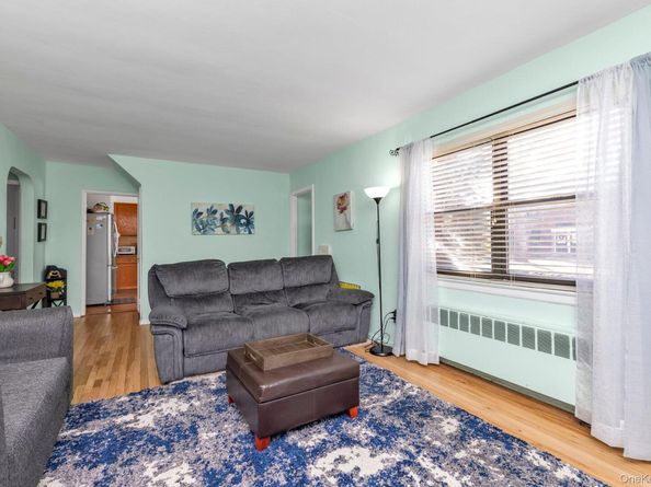 220-32 73rd Avenue 21B1, Bayside NY 11364