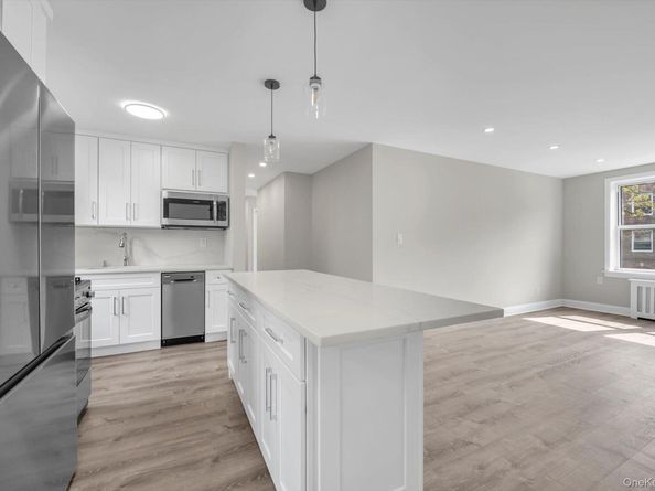 141-11 78th Rd 2A, Flushing NY 11367