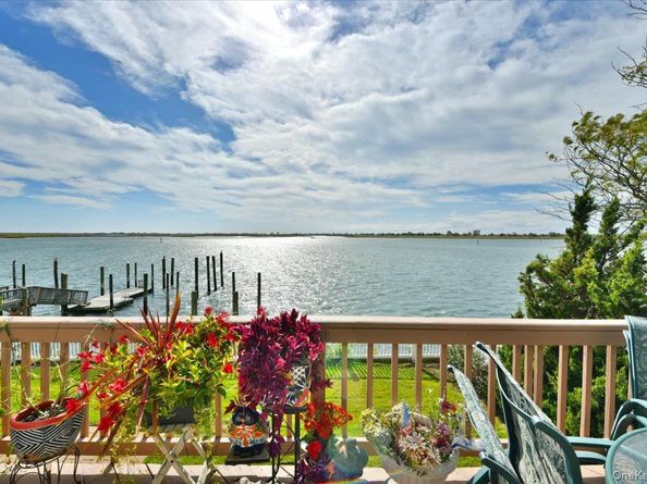 3106 Clubhouse Road, Merrick NY 11566