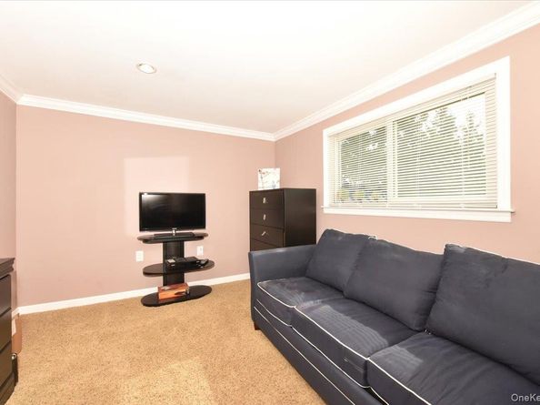 3106 Clubhouse Road, Merrick NY 11566