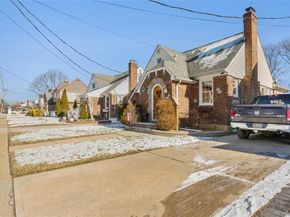 15 N Oceanside Road, Rockville Centre NY 11570