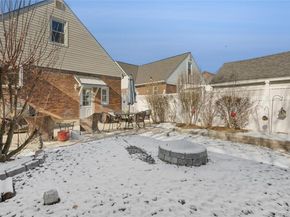 15 N Oceanside Road, Rockville Centre NY 11570