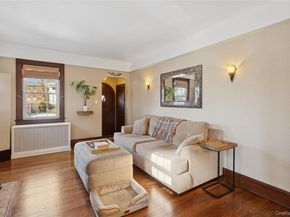 15 N Oceanside Road, Rockville Centre NY 11570