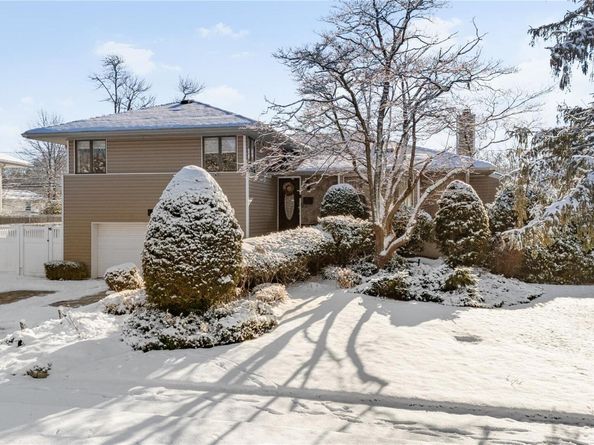 98 Birchwood Park Drive, Jericho NY 11753