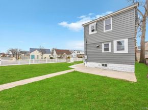 17 Sapir Street, Valley Stream NY 11580