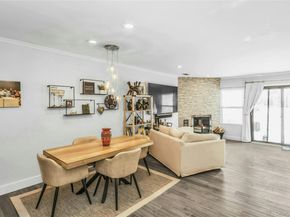 6 Cold Harbour Lane, Woodbury NY 11797