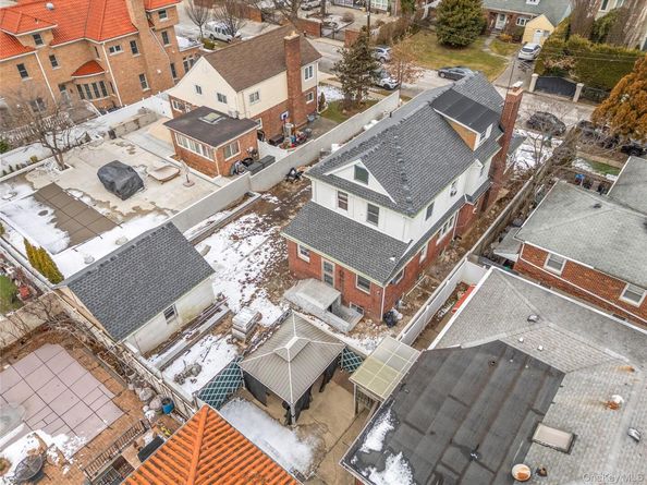 16016 Riverside Drive, Beechhurst NY 11357