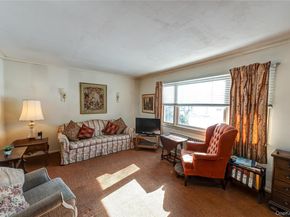 67 Edgewood Road, West Islip NY 11795