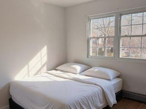 10 Silver Court, Ridge NY 11961