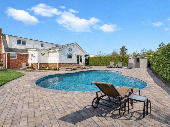 19 Radburn Drive, Commack NY 11725