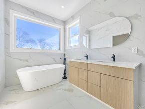 62 Haven Lane, Levittown NY 11756