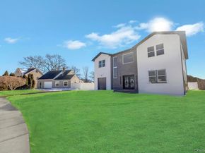 62 Haven Lane, Levittown NY 11756