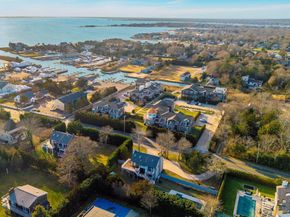 68 Foster Avenue 13, Hampton Bays NY 11946