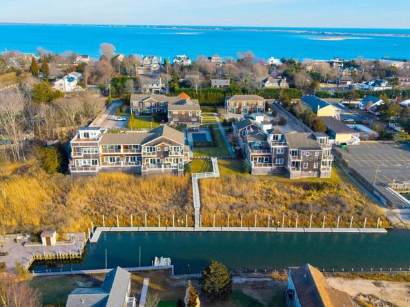 68 Foster Avenue 13, Hampton Bays NY 11946