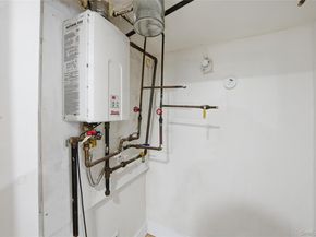 1510 Crotona Park E, Bronx NY 10460