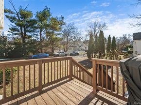 10 Jane Street, Hartsdale NY 10530