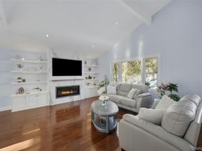 30 Highclere Lane, Valhalla NY 10595