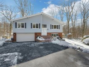 30 Highclere Lane, Valhalla NY 10595