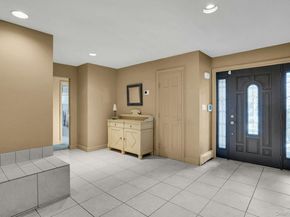 48 Randolph Drive, Dix Hills NY 11746