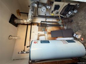 17 Hampton Road, Shirley NY 11967