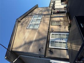 17 Hampton Road, Shirley NY 11967