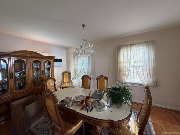 14718 24th Avenue, Whitestone NY 11357