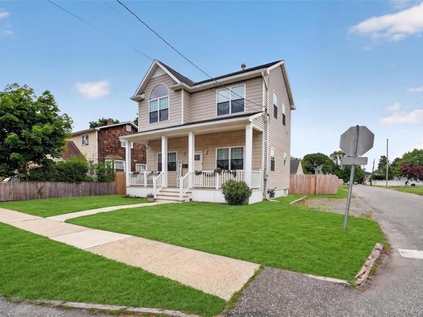 26 Richard Avenue, Islip Terrace NY 11752