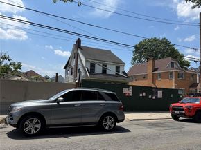 8334 169th Street, Jamaica Hills NY 11432