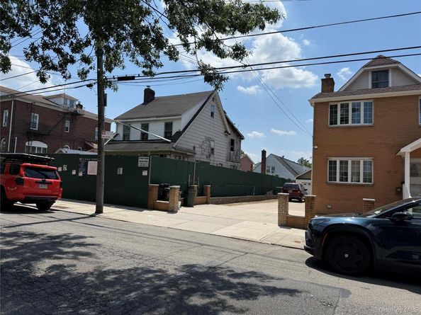 8334 169th Street, Jamaica Hills NY 11432
