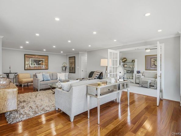 166-25 Powells Cove Boulevard 4M, Beechhurst NY 11357